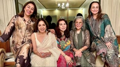 Zeenat Aman Soni Razdan Neena Gupta have a get together and it looks like all things fun see here