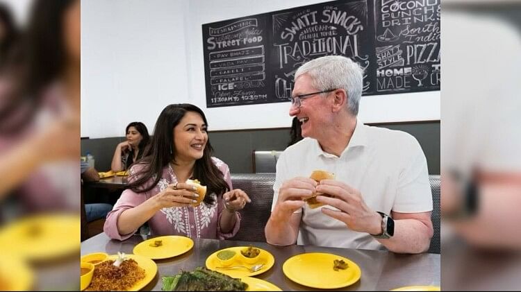 Apple Ceo Tim Cook eat Vada Pav in mumbai with Bollywood Actress Madhuri Dixit