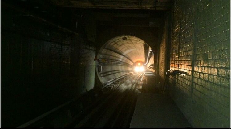 Metro ran a rake through a tunnel connecting Kolkata with Howrah under the river Hooghly Official