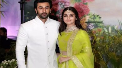 Ranbir Kapoor wins hearts as he picks wife Alia Bhatt chappals while visiting bereaved Aditya Chopra watch