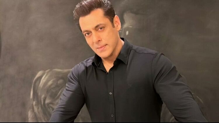 Salman Khan shares his photo and thanks fans for their love and support to film kisi ka bhai kisi ki jaan