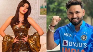 Urvashi Rautela Share cryptic note from IPL match Netizens remember Rishabh Pant got trolled changed caption