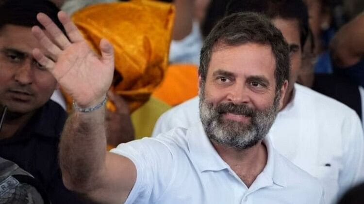 Rahul Gandhi to voters Let us build 40 Percent commission-free, progressive Karnataka