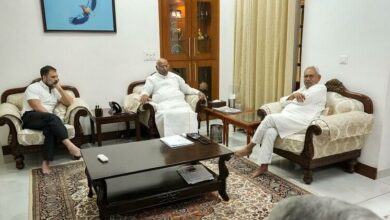 Bihar CM Nitish Kumar meets Congress president Mallikarjun Kharge Rahul Gandhi Latest News Update