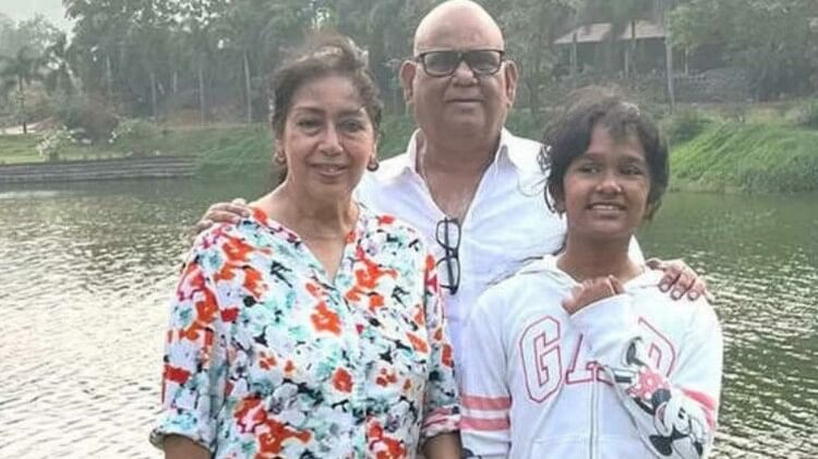 Mumbai Court Took Action On The Complaint of Satish Kaushik Wife Sashi Kaushik sent summons to women