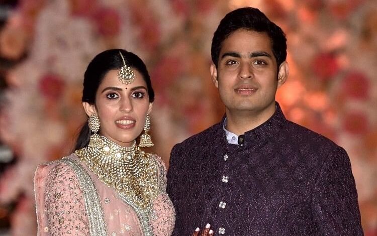 Shloka Mehta and akash ambani announce their daughter name veda akash ambani neeta mukesh ambani