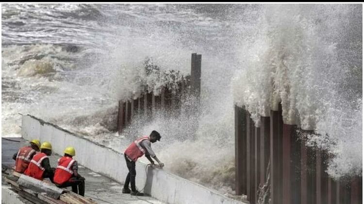 Cyclone Biparjoy Live Updates Cyclone Location Tracker IMD Alert Severe Storm To Hit Gujarat, rajasthan