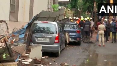 maharashtra mumbai building collapse due to heavy rain two person trapped ghatkoper area