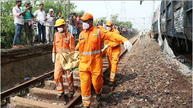 Odisha Balasore Train Accident restoration Live Updates incident Reason Coromandel Bengaluru Howrah Express