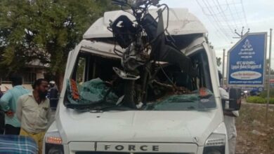 tamil nadu road accident traveller vehicle hit two wheeler from behind one died one injured coimbatore