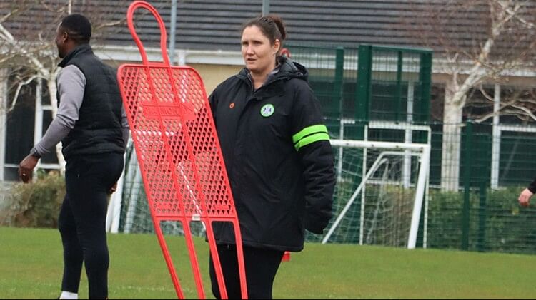 Football: Hana became the first female coach of English men's football club, know the whole matter