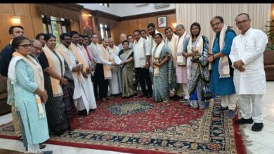 Opposition MPs of I.N.D.I.A parties reach Rajbhawan in Imphal to meet Manipur Governor Anusuiya