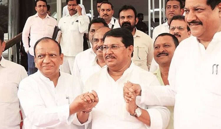 maharashtra lop leader of opposition appointment congress call meeting after ncp split