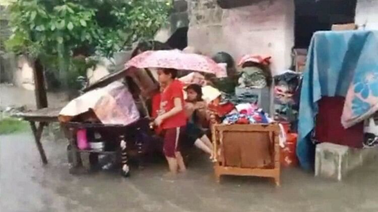 Maharashtra: Search and rescue operation at Irshalwadi landslide site resumes on third day