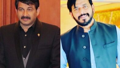 manoj tiwari talked about ravi kishan named bhagyashree bhojpuri film vulgar title ego chumma deda rajaji