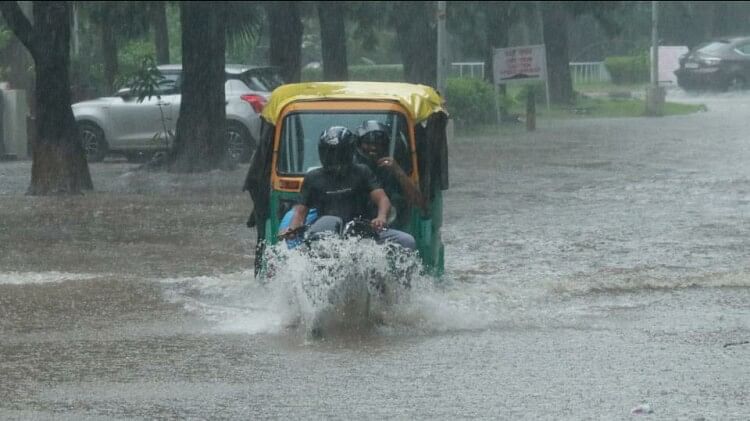 Weather forecast Monsoon Update IMD issues Heavy rain alert in 12 states including Uttarakhand and Gujarat