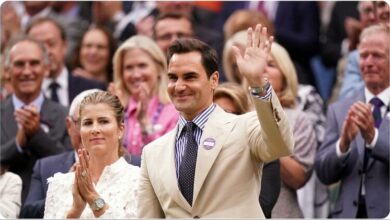 Roger Federer gets rapturous reception on first Wimbledon return since retirement Watch Video