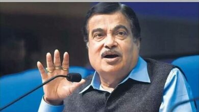 Nitin Gadkari attacks Uddhav Thackeray over alleged Taint jibe on Maharashtra Deputy CM Devendra Fadnavis