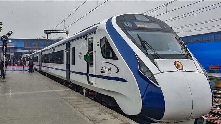 Catering Contractor of CSMT-Madgaon Vande Bharat Express fined Rs 25000 by IRCTC After Complaints