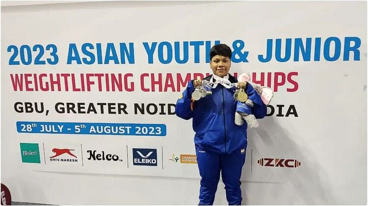 Asian Weightlifting: India's Sanjana won gold in clean and jerk, silver in snatch