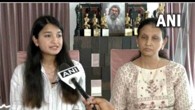 Art director Nitin Desai daughter Mansi gave press statement Says my father had no intention to cheat anyone