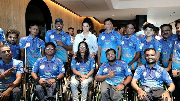 Actress Saiyami kher watched Ghoomer with Paraplegic Cricketers on Special Screening