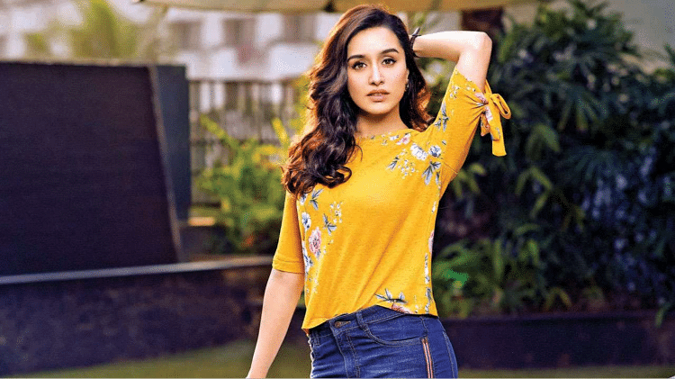 Shraddha Kapoor expresses her wish to play Lata Mangeshkar Padmini Kolhapure on screen say It is a big aim