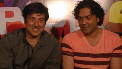 gadar 2 actor Sunny Deol takes dig at fake bollywood celebs reveals nobody was willing to launch bobby deol